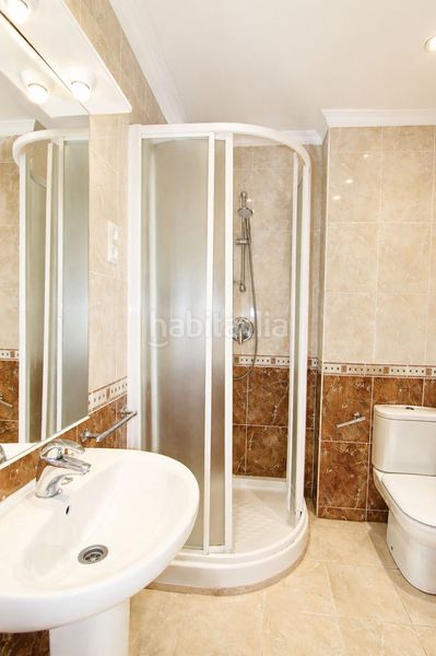Foto c077e9de-a963-4406-967f-a0750af8553f. Apartament amb aparcament a Marbesa Marbella