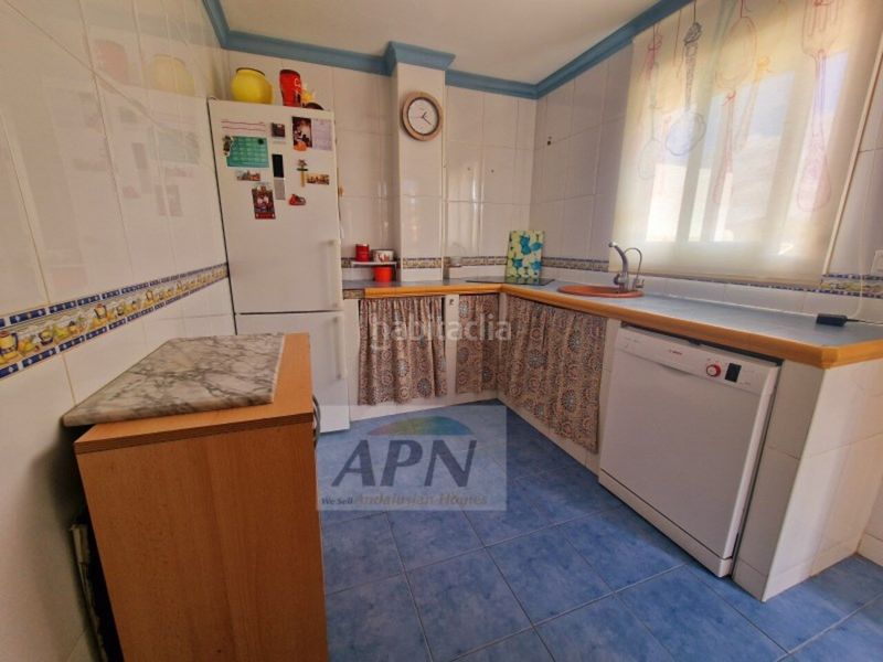 Foto be245722-96a3-4ad1-bf50-4a669e9a6df5. Casa adossada a Álora