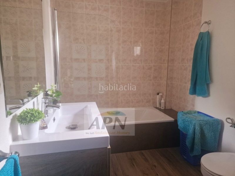 Foto e2a7a0d9-a6ca-4f87-9fa6-5f9ee7d0c4a6. Casa adossada a Álora