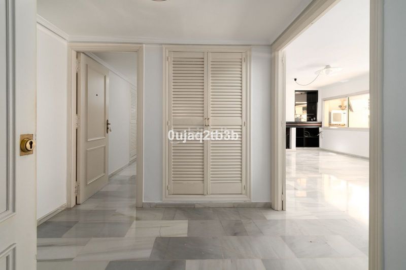 Foto 3ef2c37d-023f-4b9c-9e7c-7125c07428ac. Apartament amb aparcament a Ricardo Soriano Marbella