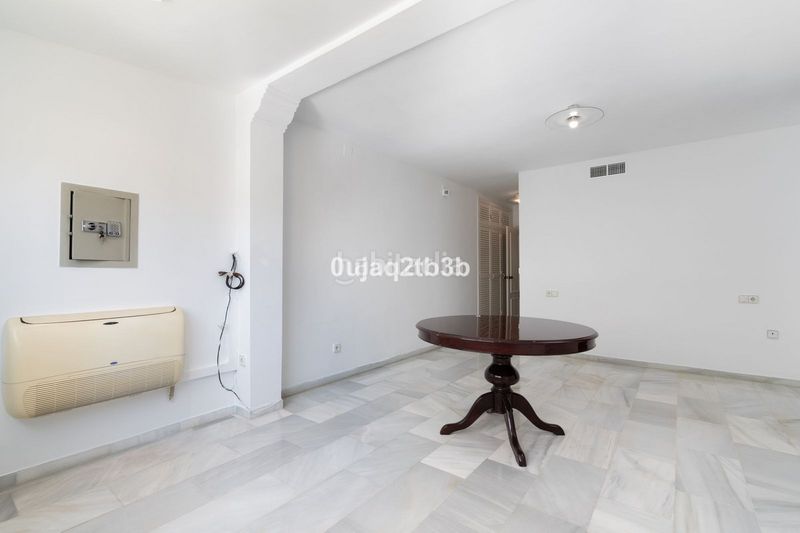 Foto 59d254f6-2f8c-4add-8f8b-fe6c40408256. Apartament amb aparcament a Ricardo Soriano Marbella