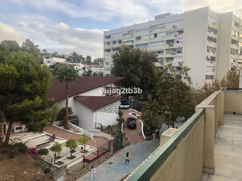 Foto 742b8c21-870b-4b3d-b7f1-207b1bf263e6. Apartament amb aparcament a Ricardo Soriano Marbella
