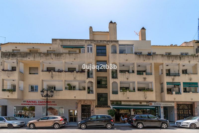 Foto a7cc1e5b-761a-4ba2-a241-c9f794a0bb32. Apartament amb aparcament a Ricardo Soriano Marbella