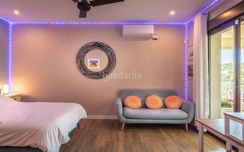 Foto 7da916ef-0e4d-4410-9a9b-bb6ef51b63a6. Casa amb piscina a Centro Estepona