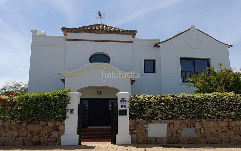 Foto b4e12623-e2fc-4d56-a487-79b0a8c4cb2e. Casa a Centro Estepona