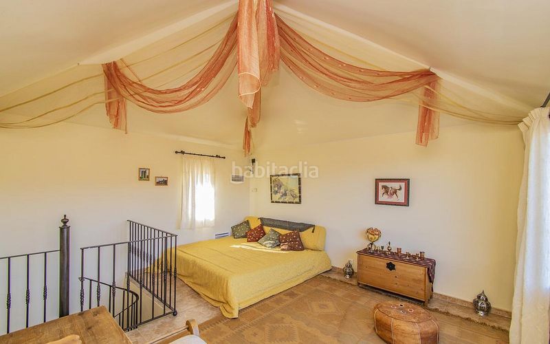 Foto 3b251398-90c6-4c5d-8e39-fee645e5907c. Casa amb aparcament piscina a Centro Estepona