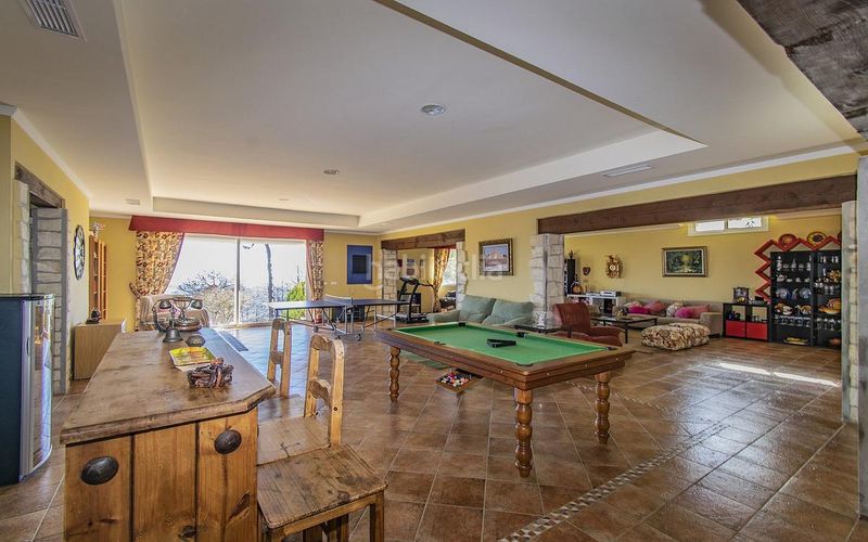 Foto 7be7a4ba-a5ac-4afb-8ec3-cbcbe306e9c8. Casa amb aparcament piscina a Centro Estepona
