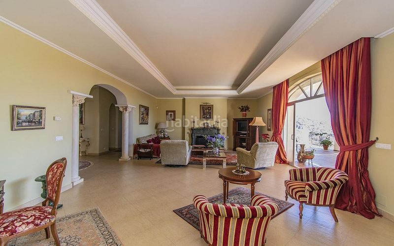 Foto ad32ef09-a948-4d92-8005-80b05314569f. Casa amb aparcament piscina a Centro Estepona