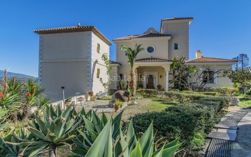 Foto f7f02d7e-24ff-4764-8dc2-ad12164e89db. Casa amb aparcament piscina a Centro Estepona
