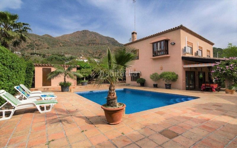 Foto a6625ad5-6465-4284-aef9-5237d1ec4e56. Masia amb piscina a Centro Estepona