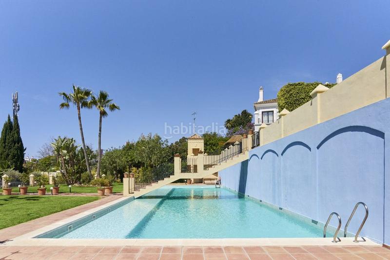 Foto 54e788ce-f009-45f3-9907-972006475289. Semi detached house with heating pool in La Carolina - Guadalpín Marbella