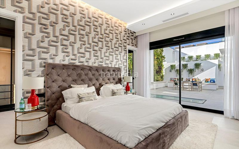 Foto e7cadca2-e279-4191-8eb4-fee2e71be935. Casa amb aparcament a Playa Bajadilla - Puertos Marbella