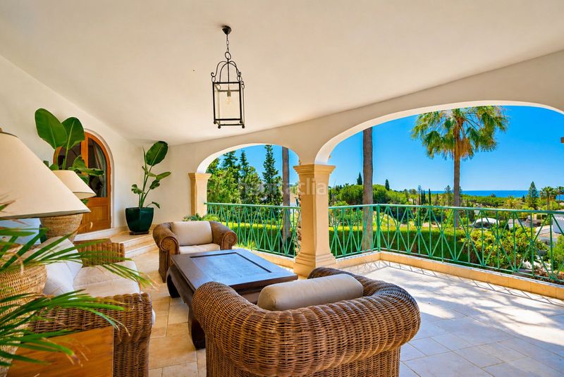 Foto 0a4941ee-fc2e-4c87-acf7-141163d63585. Casa amb aparcament piscina a Hacienda Las Chapas Marbella