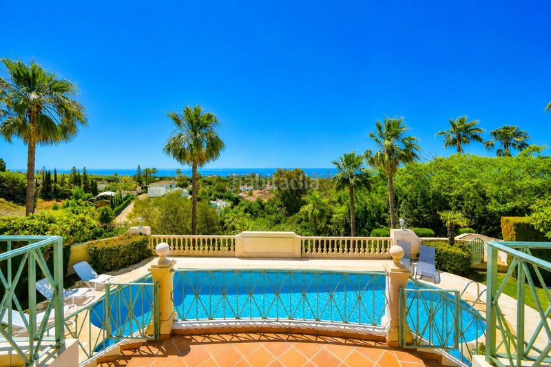 Foto 1c36ac6e-8d45-4079-9d06-973dddd8259f. Casa amb aparcament piscina a Hacienda Las Chapas Marbella