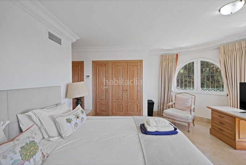 Foto 58821eec-4a2d-4a60-bfe2-9bb09eee540e. Casa amb aparcament piscina a Hacienda Las Chapas Marbella