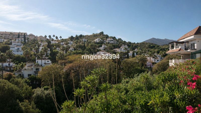 Foto 471c4cc3-b65e-4ea5-a16d-d0f28d97b7ab. Àtic amb aparcament piscina a Los Naranjos Marbella