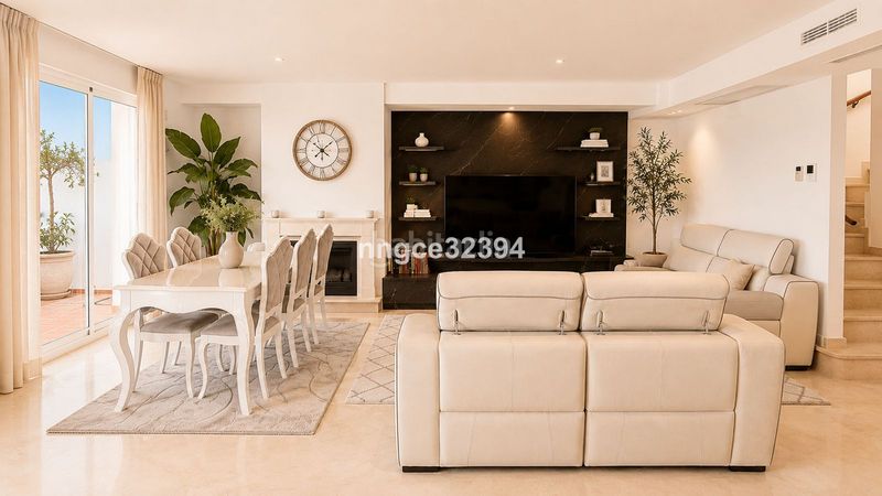 Foto e5d9d340-9c0c-4807-9d92-d11323762127. Àtic amb aparcament piscina a Los Naranjos Marbella
