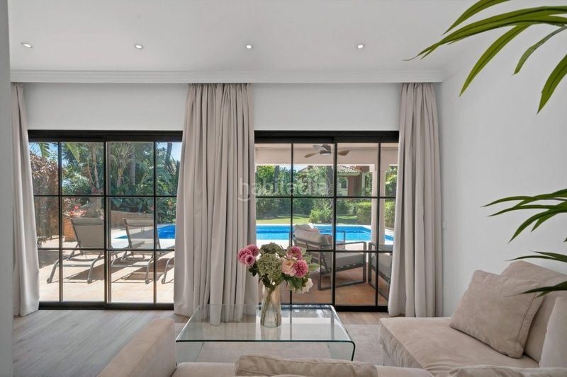 Foto 06742fcf-8717-4174-913c-6a60c15418a5. Casa amb aparcament piscina a Hacienda Las Chapas Marbella