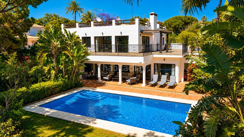 Foto 35791bbc-fbf7-4ce7-a3af-06a061849f41. Casa amb aparcament piscina a Hacienda Las Chapas Marbella