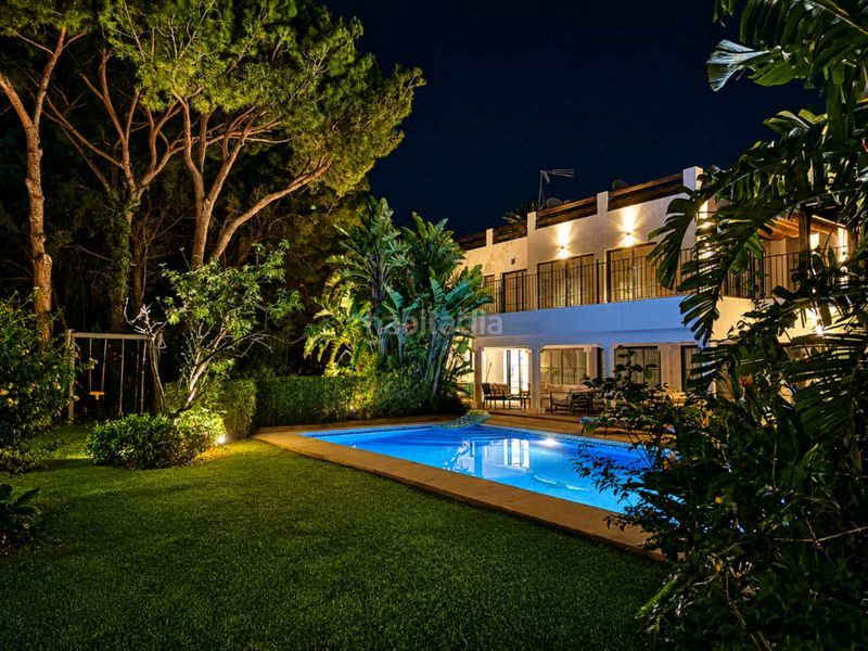 Foto 8901df7c-1a10-4309-8c18-00283fbc5c56. Casa amb aparcament piscina a Hacienda Las Chapas Marbella