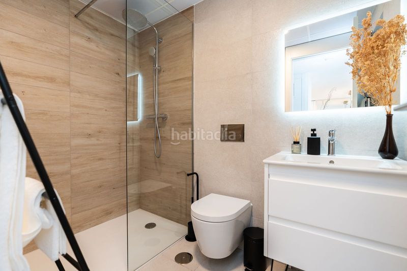 Foto 3aabb6b7-05d9-4d22-ae79-44b6612355e2. Apartamento en Los Álamos Torremolinos