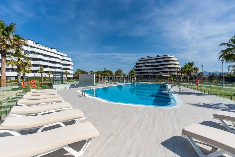 Foto e4ab6f33-c809-4136-be0f-ae85649a096e. Apartamento en Los Álamos Torremolinos