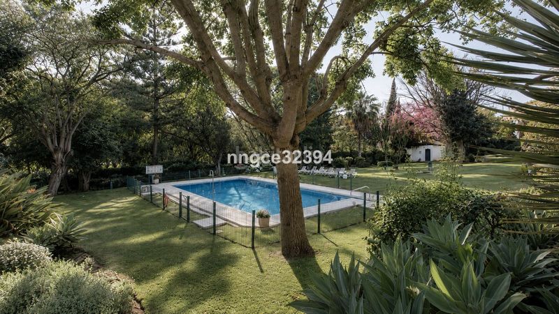 Foto 72da6510-8fa3-48ba-be9d-ef44c4859466. Casa amb aparcament piscina a Puerto Banús Marbella
