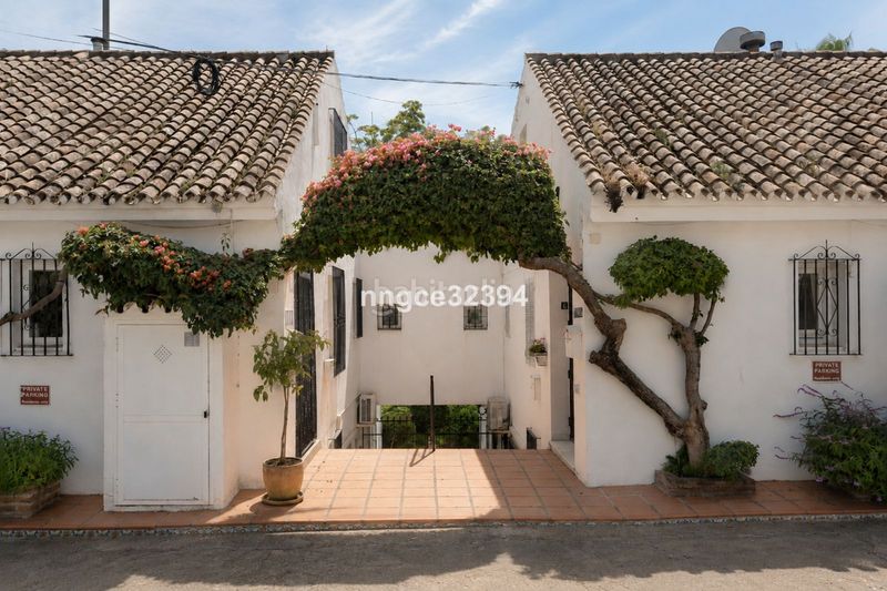 Foto 9109a5a1-e6df-446a-99ea-594515e5c16c. Casa amb aparcament piscina a Puerto Banús Marbella