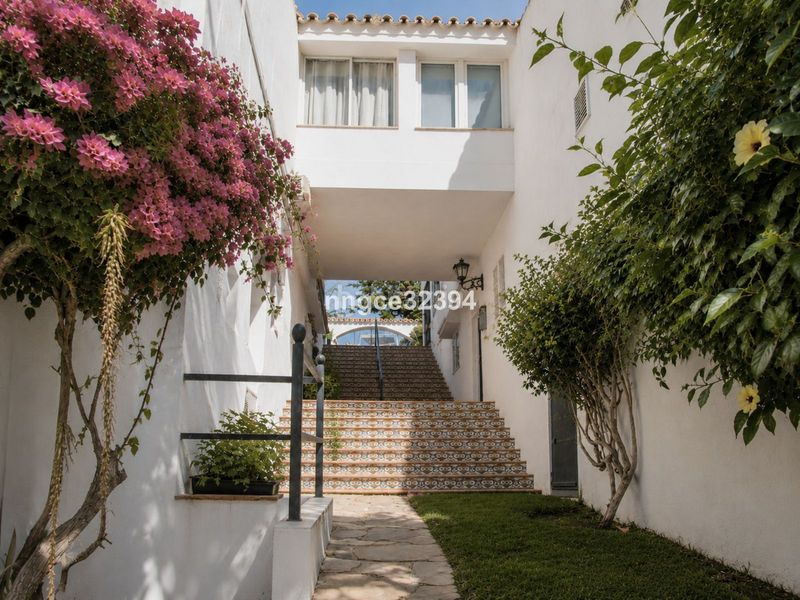 Foto aac617d1-4e4e-4f78-8798-73a165c8f6d2. Casa amb aparcament piscina a Puerto Banús Marbella