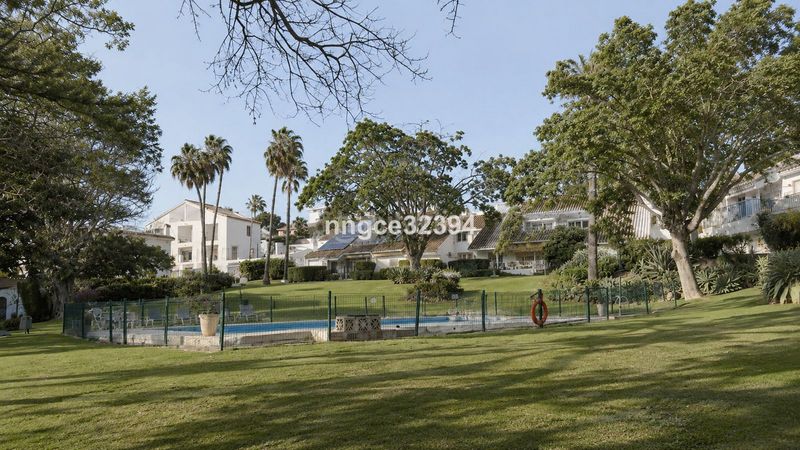 Foto bbb49886-bdf5-4c41-be92-859939bf945e. Casa amb aparcament piscina a Puerto Banús Marbella