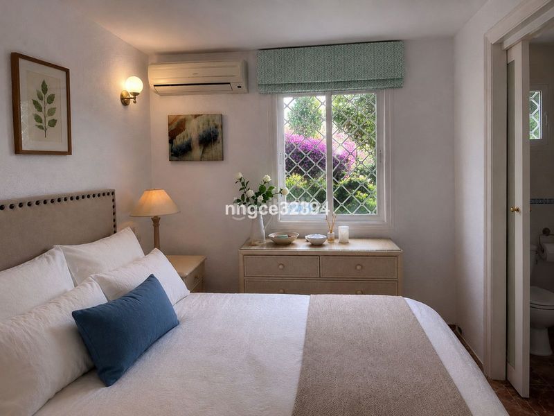 Foto bc708a12-dcc7-43e6-b21a-df8aeadd19cb. Casa amb aparcament piscina a Puerto Banús Marbella