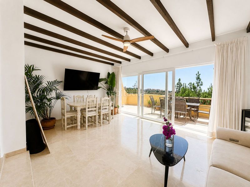 Foto 49e0662d-81f4-4f41-a32b-cd27e1af2223. Casa adossada a Calahonda Mijas