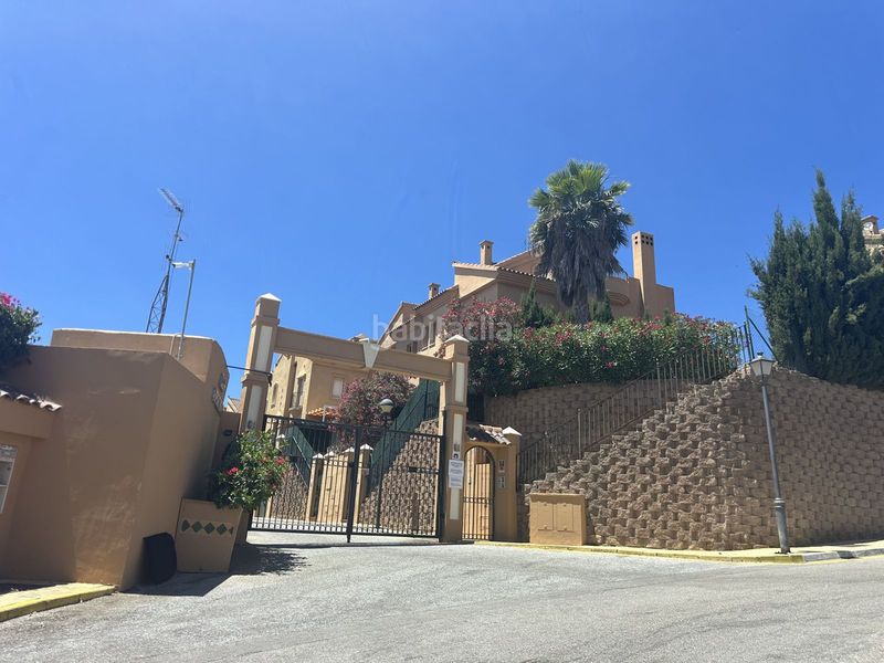 Foto df38cbe8-b61b-414a-a685-230fb98e7a53. Casa amb aparcament a Riviera del Sol Mijas