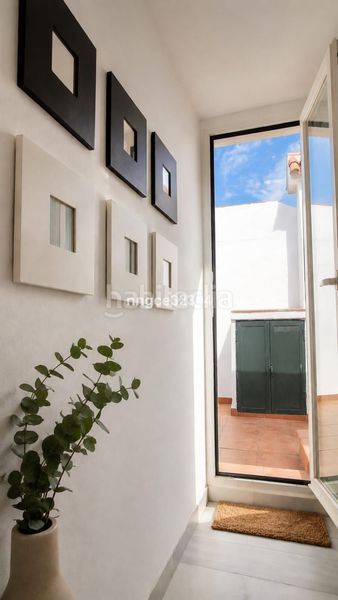 Foto 5ecad1ea-8f65-43e4-86c7-075c2462e1a3. Casa adossada amb aparcament piscina a marina de Casares Casares