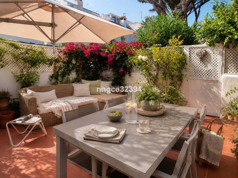 Foto 63012ea4-e931-457e-945a-39ad8b070905. Casa adossada amb aparcament piscina a marina de Casares Casares