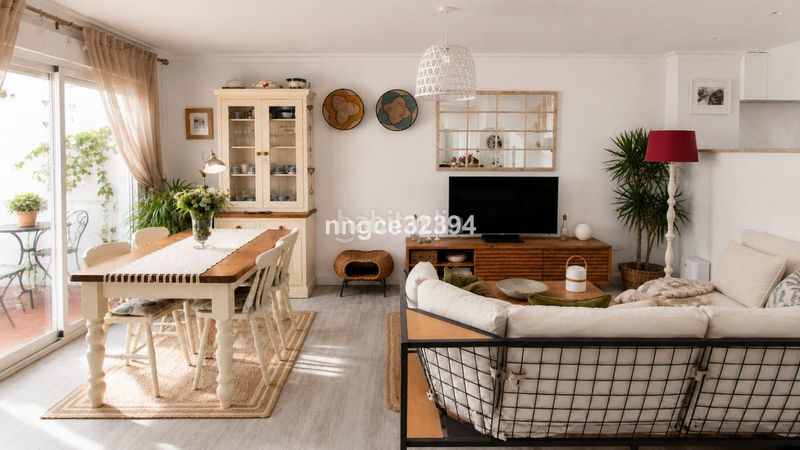 Foto b725b21f-748e-4528-a362-d44434f1be91. Casa adossada amb aparcament piscina a marina de Casares Casares