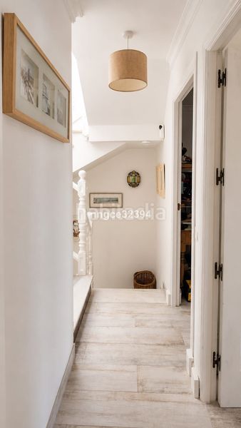 Foto d44d75f9-c0a2-4254-9c2e-8c107a7064a1. Casa adossada amb aparcament piscina a marina de Casares Casares