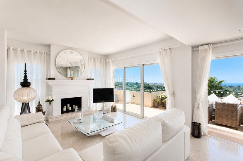 Foto 5571ea20-d069-4782-b277-3b0204d3902a. Àtic amb aparcament a Elviria Marbella