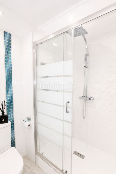 Foto aaa3d719-9337-4f22-b455-ddff8cc140ff. Àtic amb aparcament a Elviria Marbella