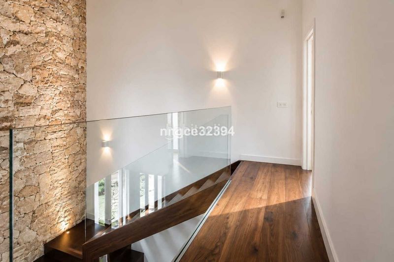Foto 35055433-7066-4eb9-9779-6f6d7bc9baa1. Casa amb aparcament piscina a Bel - Air Estepona