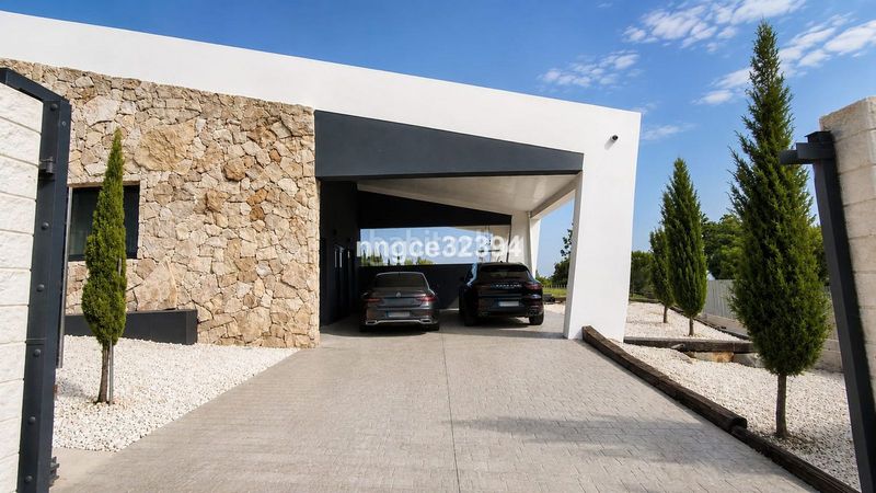 Foto 3c4ebd10-b27c-45e2-8bb4-46cd12a54ed8. Casa amb aparcament piscina a Bel - Air Estepona