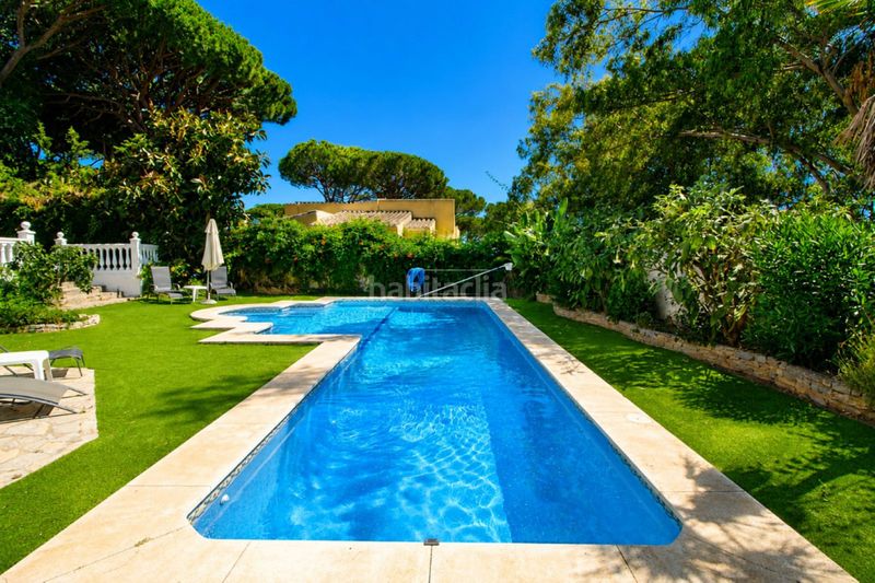 Foto 75431df8-9275-490f-9b5e-f628d270d44a. Casa amb aparcament piscina a Calahonda Mijas