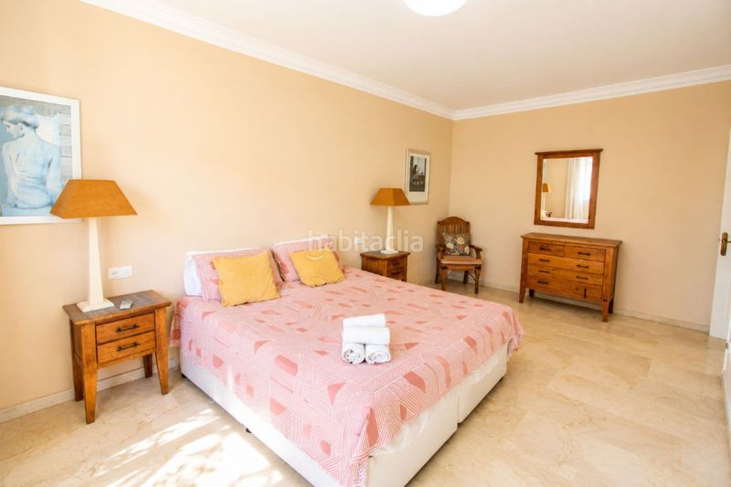 Foto 8f1e1882-1518-442d-8b14-2e8320211b61. Casa amb aparcament piscina a Calahonda Mijas