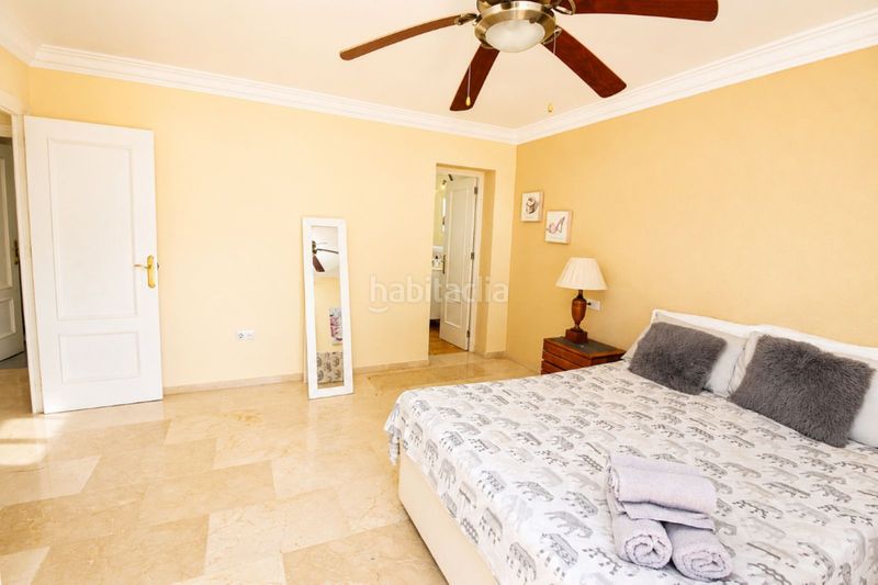 Foto f304cdd5-c68a-4ba8-9ce8-5b3ce29ca340. Casa amb aparcament piscina a Calahonda Mijas
