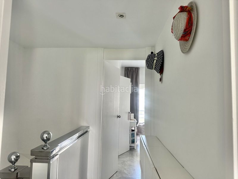 Foto 75005eec-c33e-43b6-bad3-bd5d44a05710. Dúplex en Playa de la Fontanilla Marbella