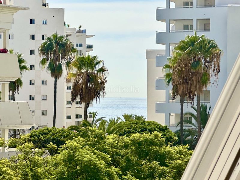 Foto e2abe4fe-5064-4bcc-92d3-1d9adde85de5. Dúplex en Playa de la Fontanilla Marbella