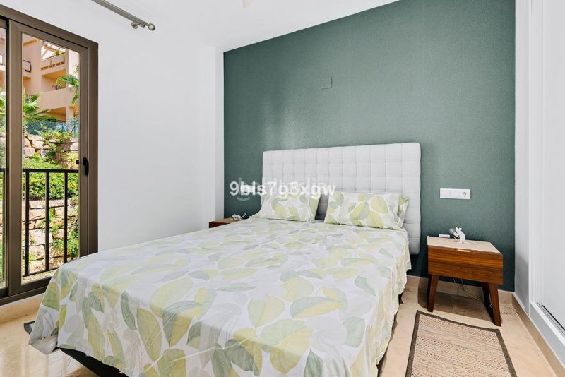 Foto 3e342f56-2038-40f3-b625-626780ee1e87. Appartement in El Paraíso Benahavís