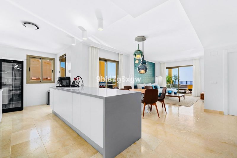Foto fa8e5992-77ef-4dc6-8979-f2435f8b0e2f. Appartement in El Paraíso Benahavís