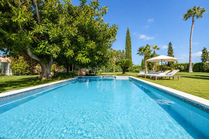 Foto c542f145-370d-4519-b69a-18e428a51c96. Casa amb piscina a los arqueros - puerto del almendro Benahavís