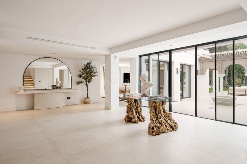 Foto b9fc6cda-7030-454b-9922-a2802540f592. Casa amb piscina a Los Naranjos Marbella